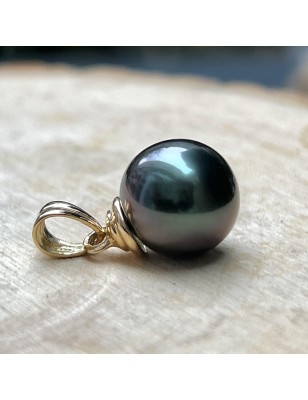 Ciondolo in oro con perla coltivata