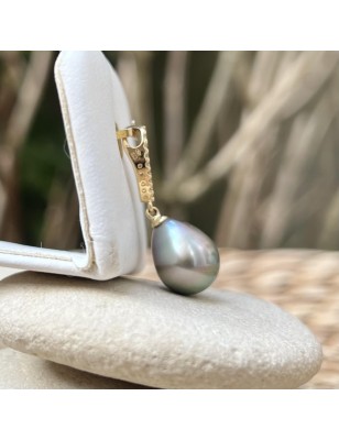 Colgante de oro con perla cultivada