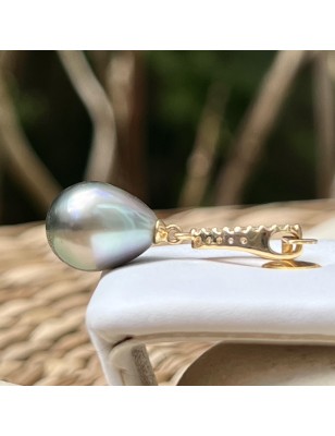 Colgante de oro con perla cultivada