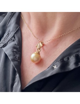 Diamonds and Australian Pearl 18K Gold Pendant