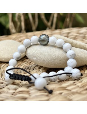Bracelet Natural Howlite Stones and Engraved Tahitian Pearl of 10.33mm