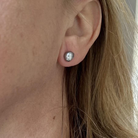 Серьги с жемчугом кеши 7,60 мм — родированное серебро