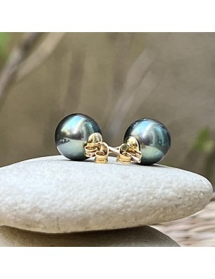 大溪地泻湖珍珠，直径 9.35 毫米，耳钉