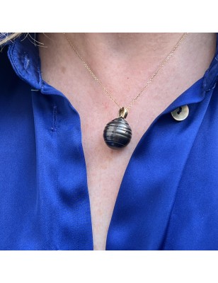Tāroa – 18 Carat Gold Pendant - 15.40 mm Circled Tahitian Pearl