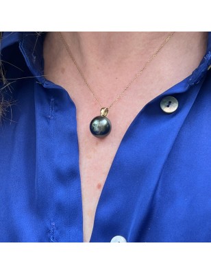 Tūroa – 18 Carat Gold Pendant - 13.20 mm Round Tahitian Pearl