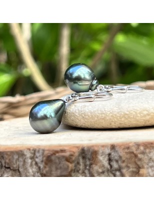 養殖真珠のピアス