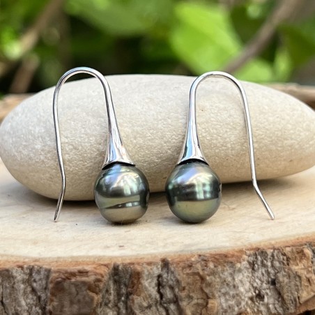 養殖真珠のピアス