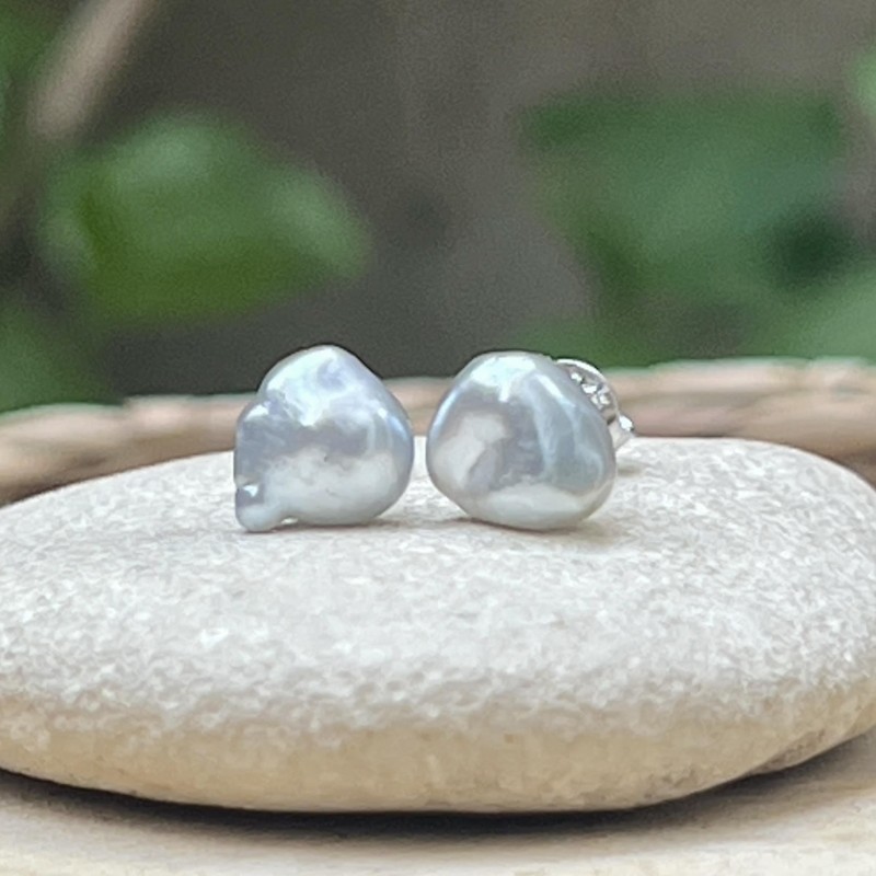 Nati Rahi Pō - Orecchini Keshis di 7,53 mm