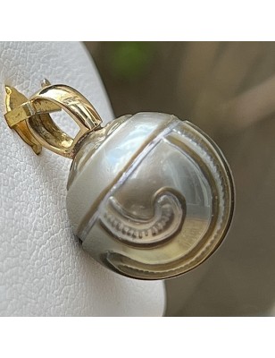 Moana Nui – 18金タヒチ真珠ペンダント 刻印入り 14.75mm