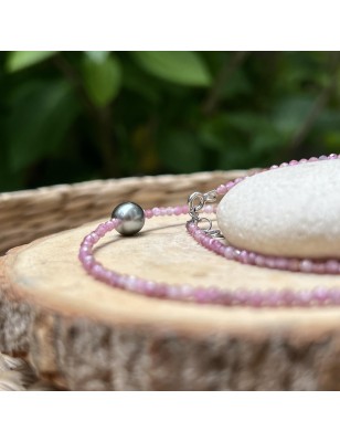 Tahitian pearl necklace