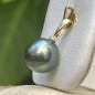 Aura – Colgante de Oro 18 Quilates & Perla de Tahití Verde 10.87mm Aura – Colgante de Oro 18 Quilates & Perla de Tahití Verde 10.87mm