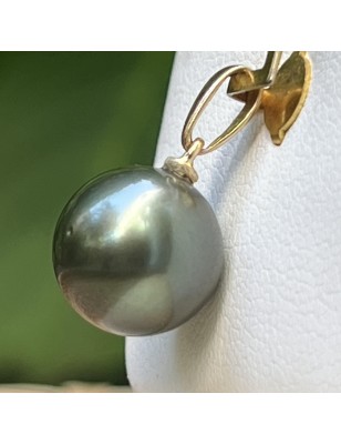 pendente perla di Tahiti lusso energia femminile
gioiello oro 18 carati perla di Tahiti armonia