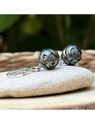 where buy black pearls with engravings on ear studs price ? tahitian jewel