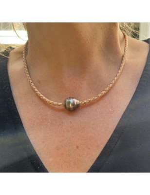 Tāura – Collier en Cuir Tressé Naturel & Perle de Tahiti de 13,70mm