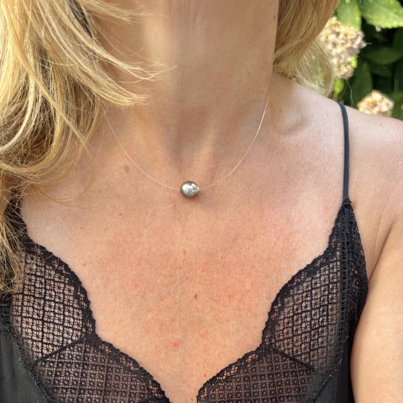 Mārie - Collier Invisible Perle de Tahiti Tilleul de 9.55 mm Mārie - Collier Invisible Perle de Tahiti Tilleul de 9.55 mm