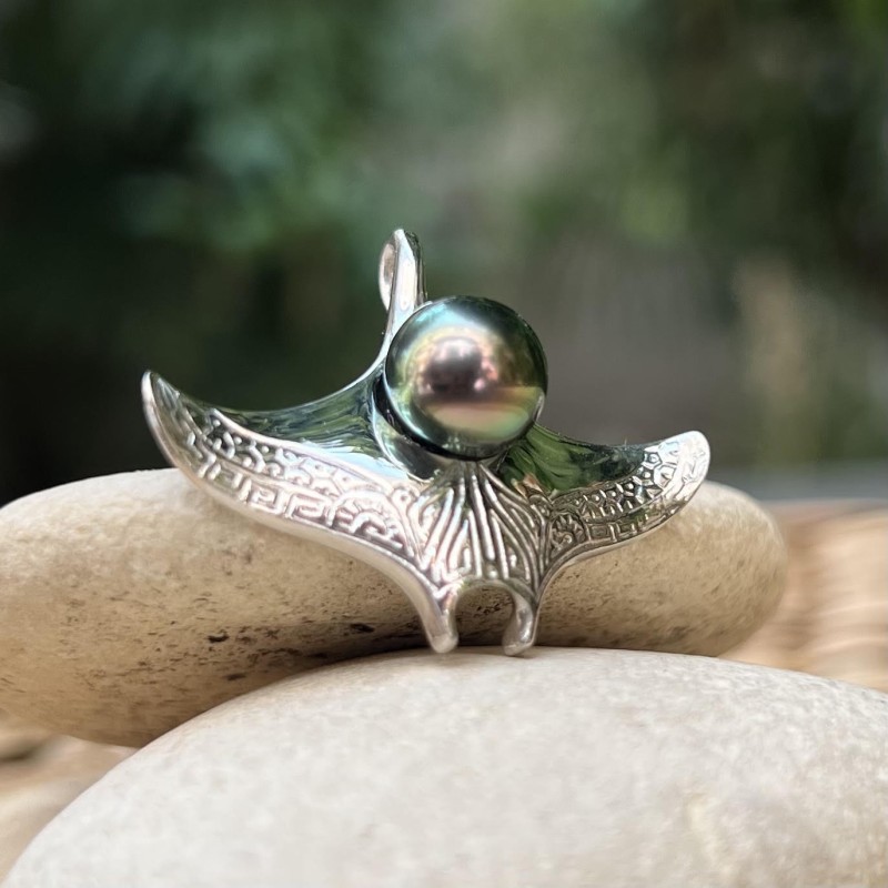 Pendentif Raie Manta - Peacock - 8.56mm Pendentif Raie Manta - Peacock - 8.56mm