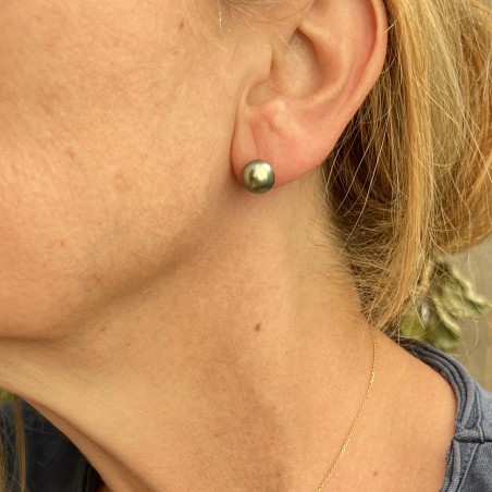 Tiareva - Gold Earrings 750 Pistachio Green Tahitian Pearls