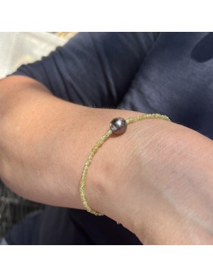 Te Hana - Bracelet en Péridots et Perle de Tahiti Violine