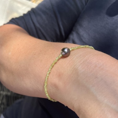 Te Hana - Bracelet en Péridots et Perle de Tahiti Violine