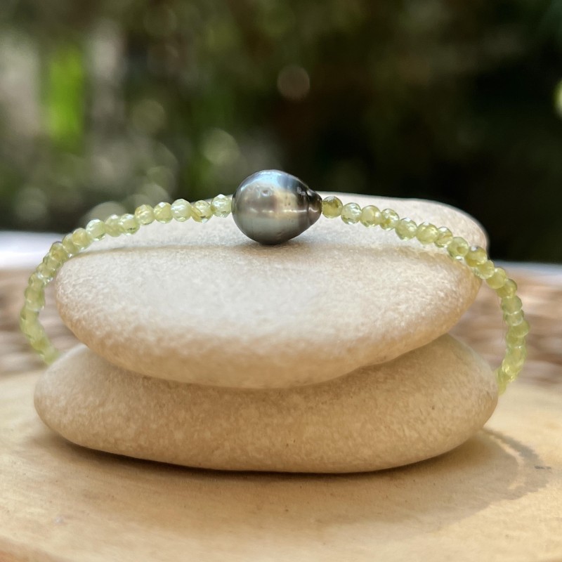 Bracciale con Peridoti e Perla di Tahiti Grigia 7,87 mm – Te Hana
